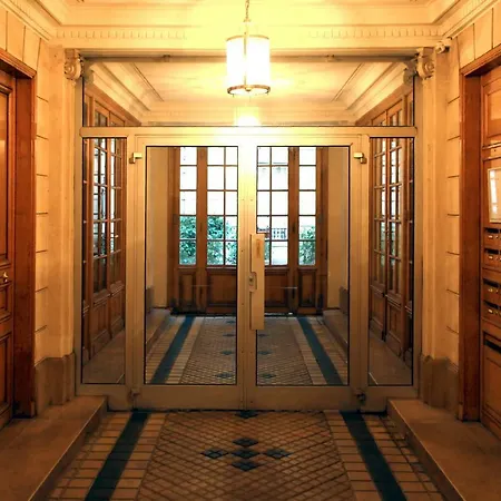 Cote Montmartre Bed & Breakfast 4*